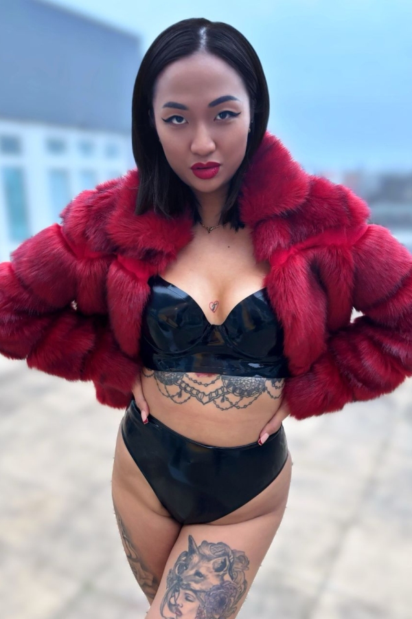 Lady Akita
