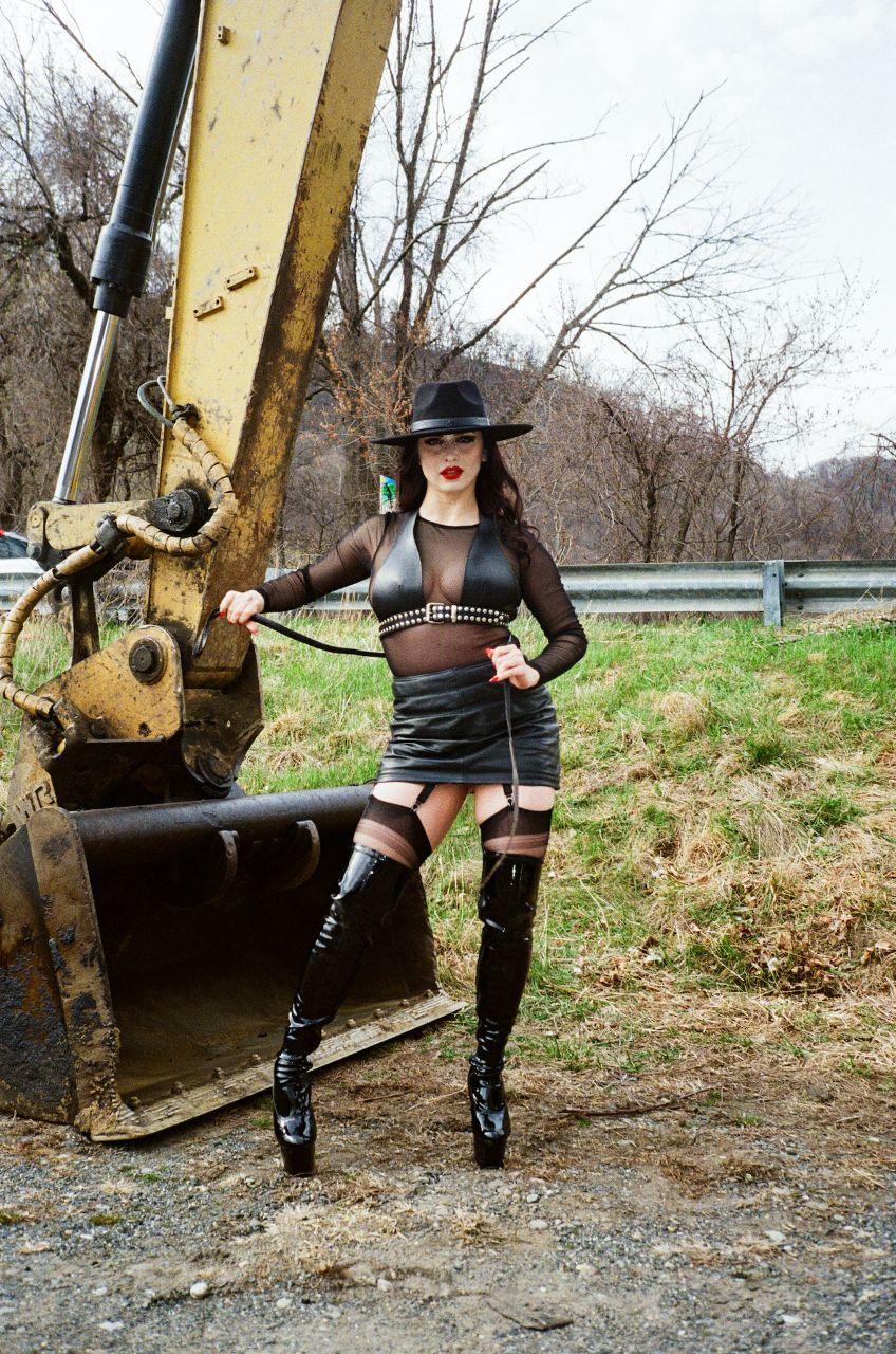 Mistress Bella Lugosi